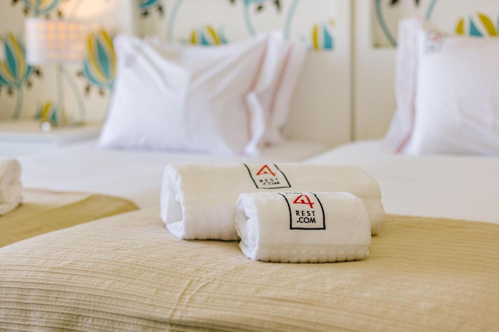 Rent4Rest Estoril Beachfront Apartments エクステリア 写真